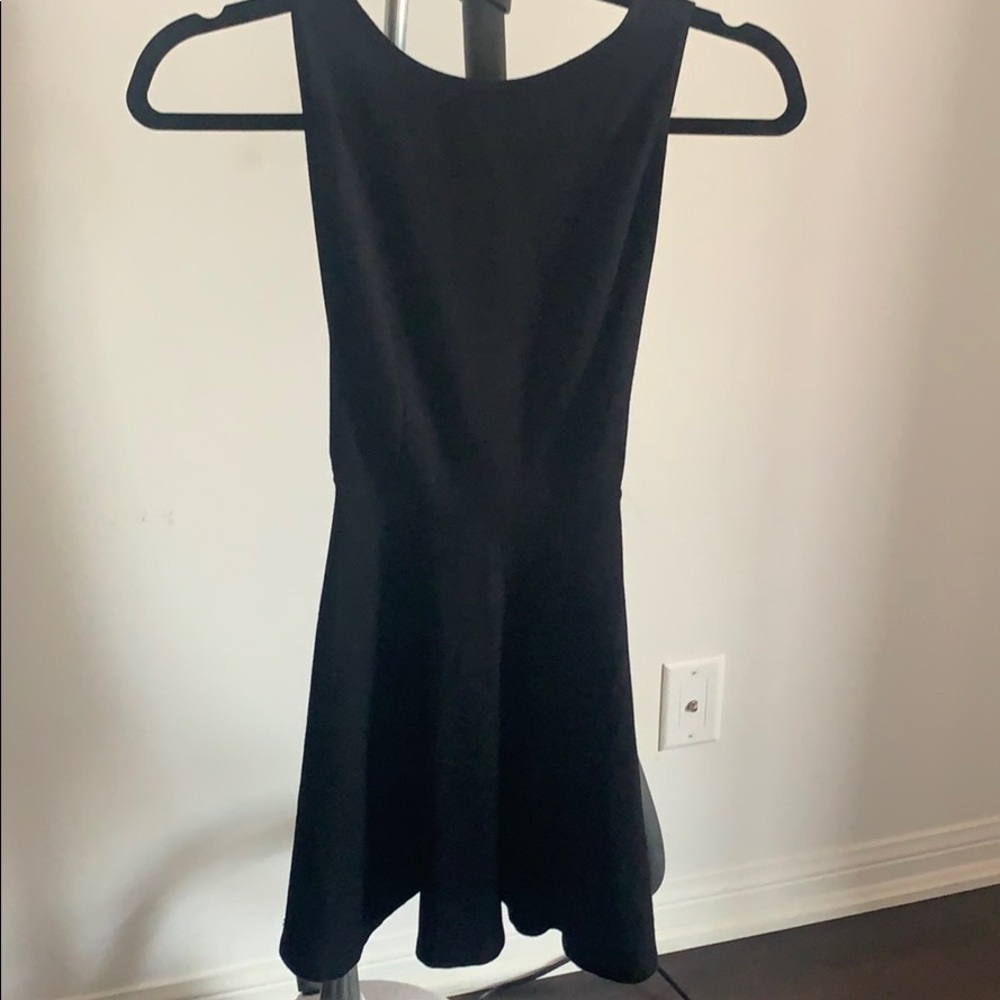 Backless dress